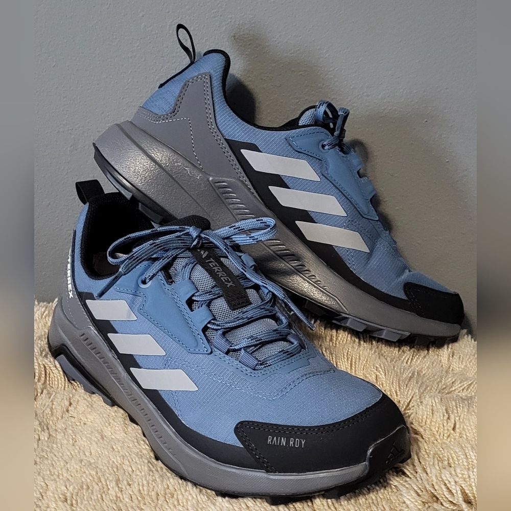 Men's Adidas Terrex Hiking Shoes (Size 8)
